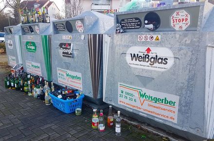 Volle Altglascontainer nicht nutzen - AWB Volle Altglascontainer nicht nutzen - AWB